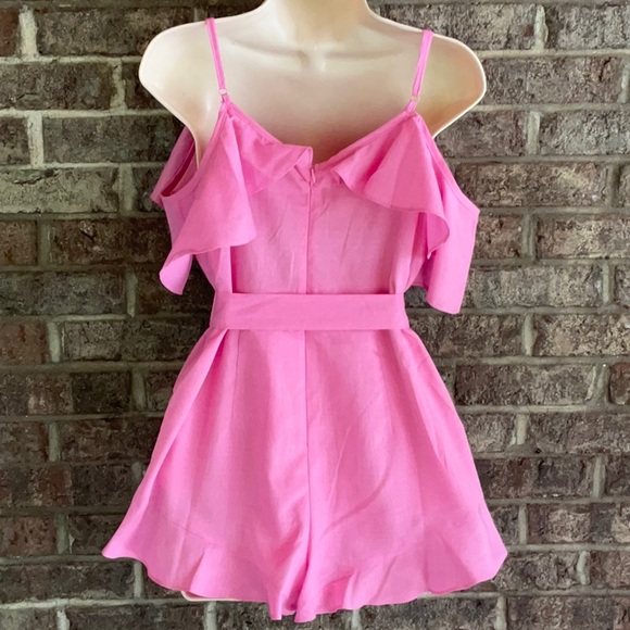 blue blush stripes and ruffles romper with packets size M - Picture 5 of 12